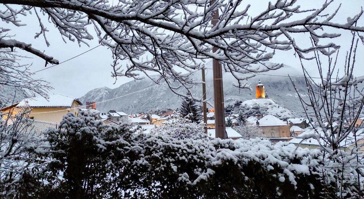 Le Nopal Bleu Daire Tarascon-sur-Ariège Dış mekan fotoğraf