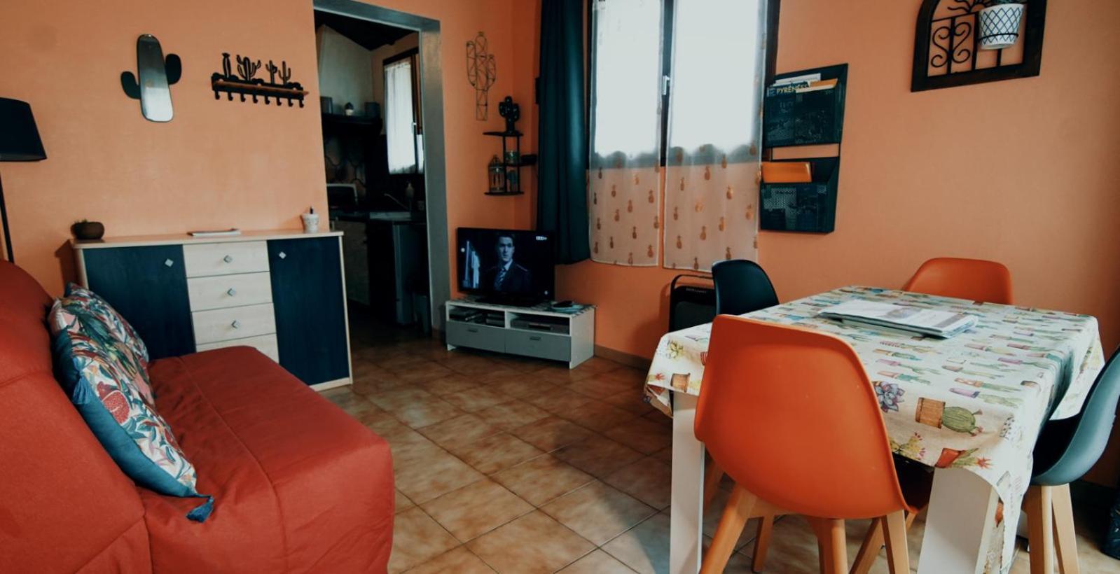 Le Nopal Bleu Daire Tarascon-sur-Ariège Dış mekan fotoğraf